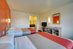 Motel 6 Wethersfield, CT - Hartford