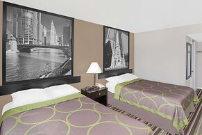 Super 8 by Wyndham Morton Grove/Chicago
