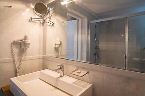 Hotel Antinea Suites & SPA