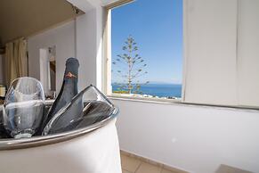 Hotel Antinea Suites & SPA