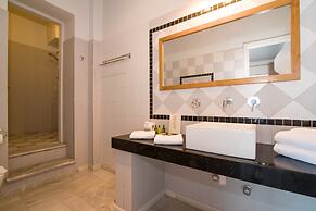 Hotel Antinea Suites & SPA