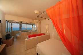 Hotel Antinea Suites & SPA