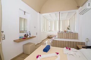 Hotel Antinea Suites & SPA