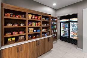 La Quinta Inn & Suites by Wyndham Brownsville North
