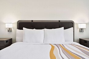 La Quinta Inn & Suites by Wyndham Hesperia Victorville