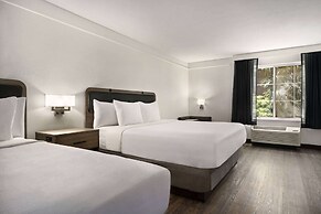 La Quinta Inn & Suites by Wyndham Hesperia Victorville