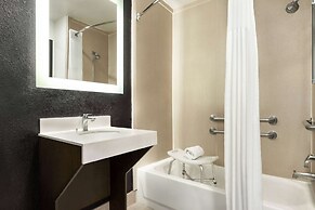 La Quinta Inn & Suites by Wyndham Hesperia Victorville