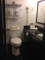 Bedfort Inn & Suites