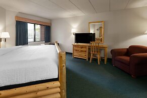 Shell Lake Lodge, a Travelodge by Wyndham