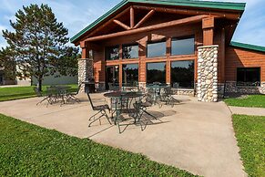 Shell Lake Lodge, a Travelodge by Wyndham
