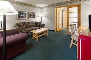 Shell Lake Lodge, a Travelodge by Wyndham