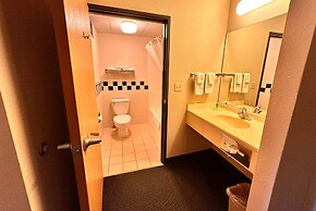 Shell Lake Lodge, a Travelodge by Wyndham