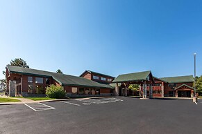 Shell Lake Lodge, a Travelodge by Wyndham