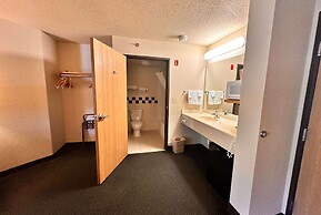 Shell Lake Lodge, a Travelodge by Wyndham