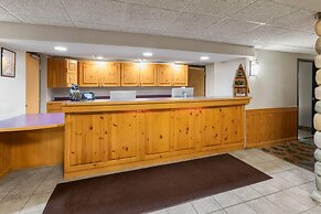 Shell Lake Lodge, a Travelodge by Wyndham
