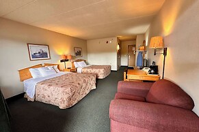 Shell Lake Lodge, a Travelodge by Wyndham