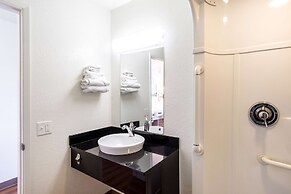 Motel 6 Redding, CA - Central