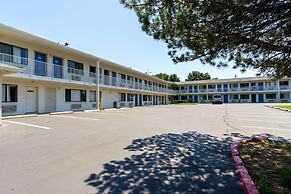 Motel 6 Redding, CA - Central