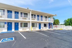 Motel 6 Redding, CA - Central