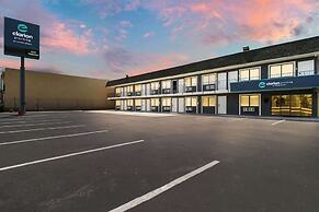 Clarion Pointe Ridgecrest near China Lake Naval Station