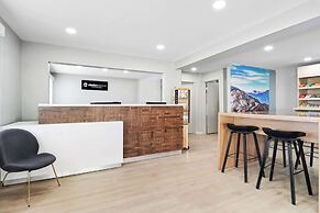 Clarion Pointe Ridgecrest near China Lake Naval Station