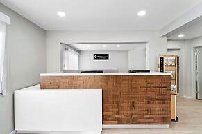 Clarion Pointe Ridgecrest near China Lake Naval Station