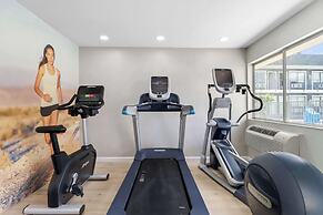 Clarion Pointe Ridgecrest near China Lake Naval Station