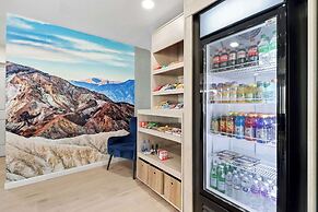 Clarion Pointe Ridgecrest near China Lake Naval Station