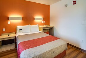 Motel 6 Lenexa, KS - Kansas City Southwest