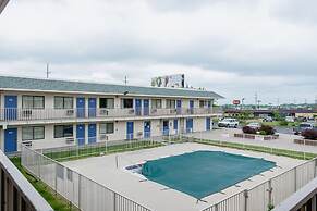 Motel 6 Kansas City, MO - Airport