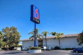 Motel 6 Rowland Heights, CA - Los Angeles - Pomona