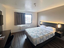 Motel 6 Glenview, IL - Chicago North