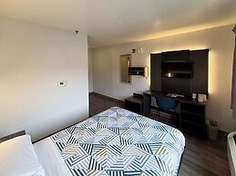 Motel 6 Glenview, IL - Chicago North