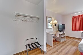 Motel 6 Glenview, IL - Chicago North