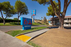 Motel 6 Barstow, CA