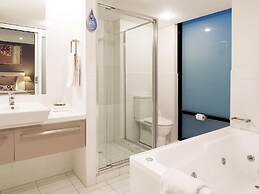 Oaks Adelaide Horizons Suites