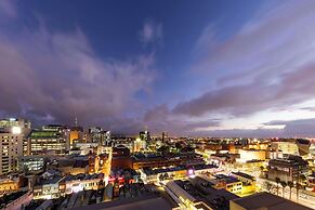 Oaks Adelaide Horizons Suites