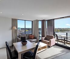 Oaks Adelaide Horizons Suites