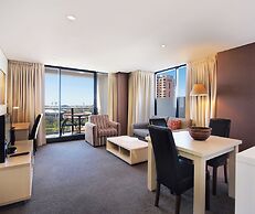 Oaks Adelaide Horizons Suites