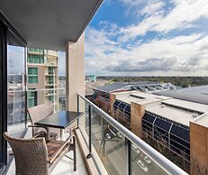 Oaks Adelaide Horizons Suites