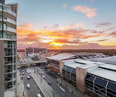 Oaks Adelaide Horizons Suites