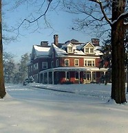 Cameron Estate Inn & Restaurant