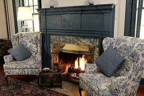 Cameron Estate Inn & Restaurant