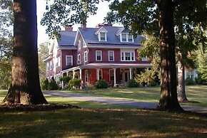 Cameron Estate Inn & Restaurant