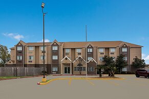 Americas Best Value Inn & Suites Lake Charles at I-210 Exit 5