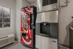 Americas Best Value Inn & Suites Lake Charles at I-210 Exit 5