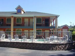 Days Inn by Wyndham Marietta White Water