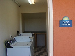 Days Inn by Wyndham Marietta White Water