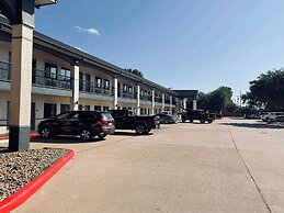 Days Inn by Wyndham Dickinson TX