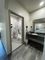 Days Inn by Wyndham Dickinson TX